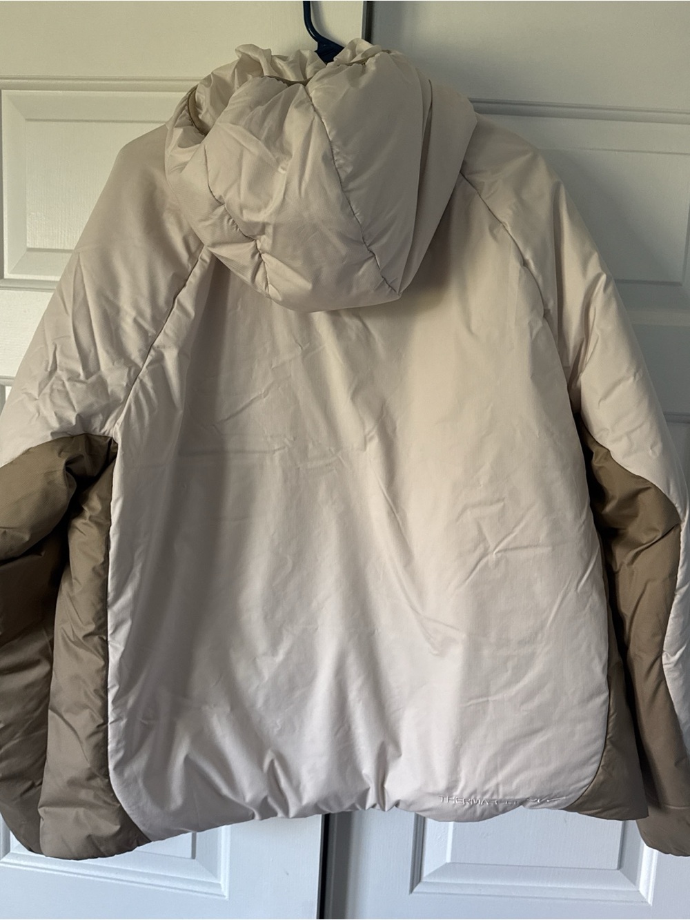 Nike ACG Hooded Puffer Jacket in Light Beige and Taupe